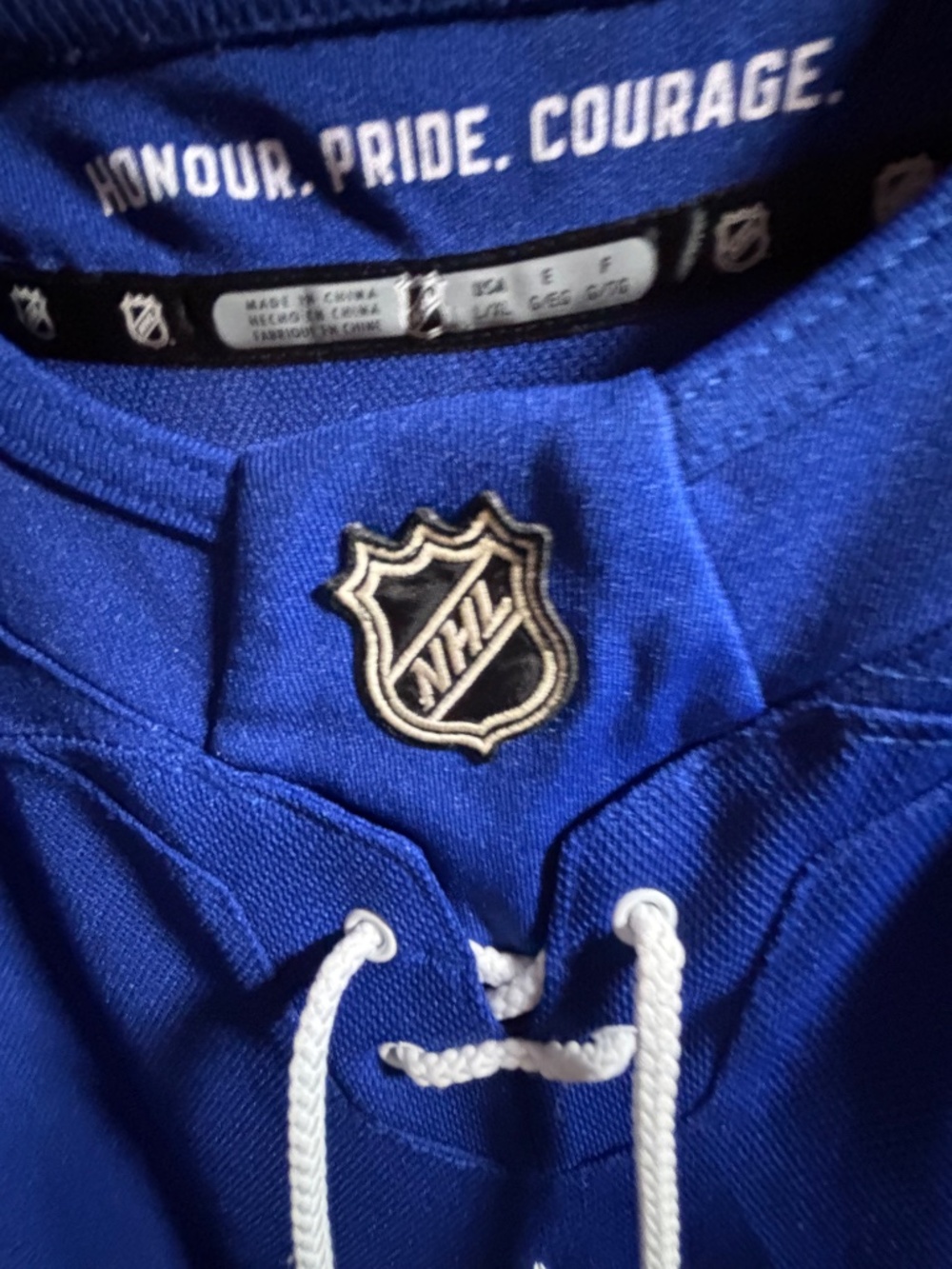 Officially Licensed Toronto Maple Leafs NHL Youth Jersey - Picture 6 of 6